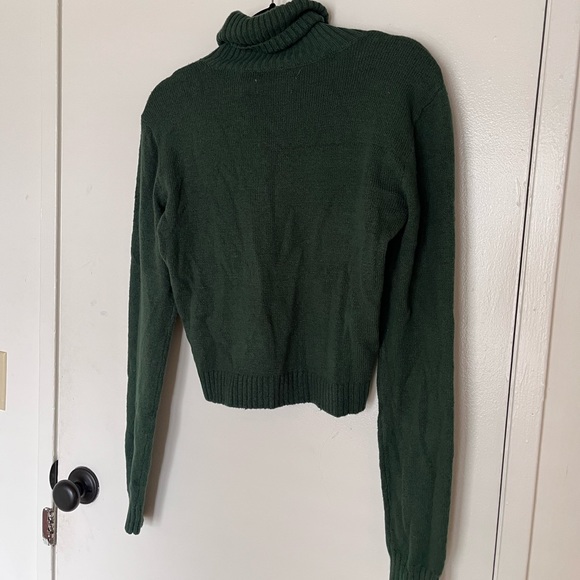 Forest Green turtle neck sweater - Picture 3 of 5